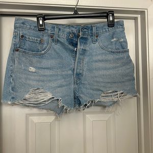 Used Levi shorts 501 distressed ripped size 30